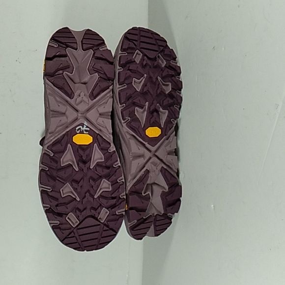 New' Woman Hoka Anacapa Elderberry Grape Size 9B Walking Boots. - Picture 5 of 7